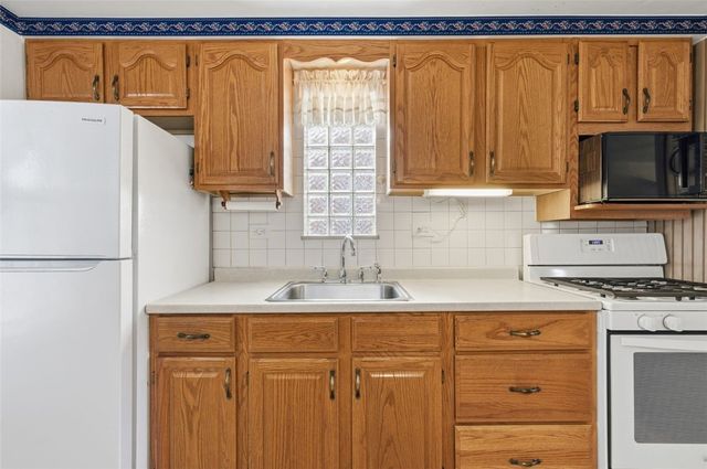 819 8th St, Verona, PA 15147