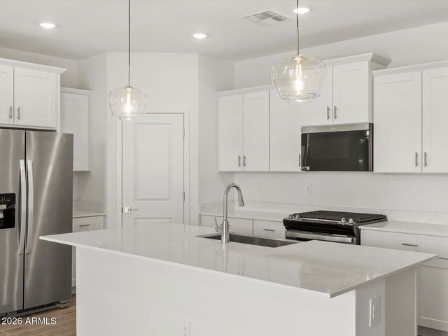 2412 E ENANTIO Road, San Tan Valley, AZ 85143
