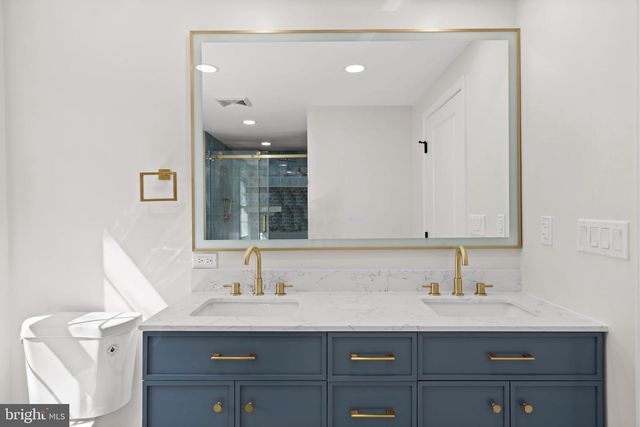 4178 WATERWAY DR, Dumfries, VA 22025