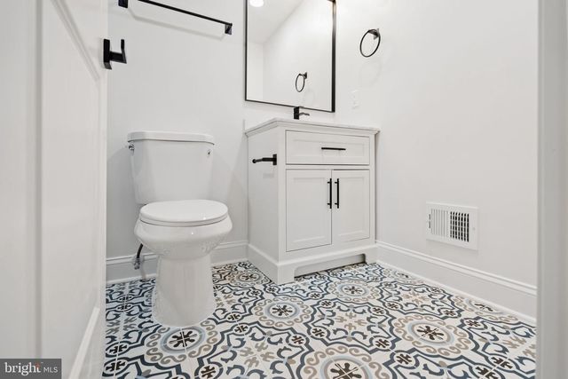 4178 WATERWAY DR, Dumfries, VA 22025