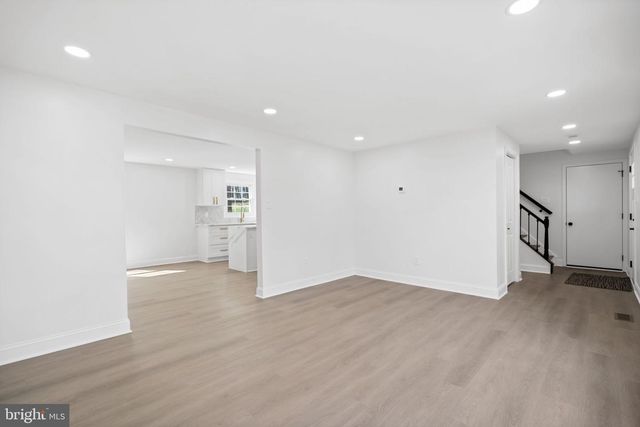 4178 WATERWAY DR, Dumfries, VA 22025