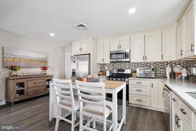 9 BRADFORD LN, Willingboro, NJ 08046