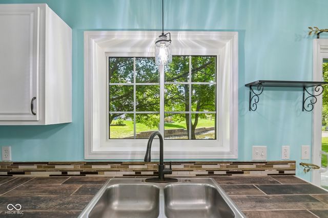 8535 McNutt Circle, Indianapolis, IN 46256