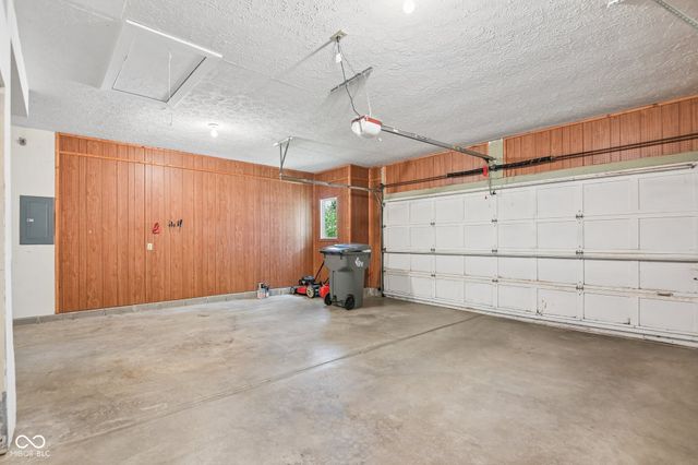 8535 McNutt Circle, Indianapolis, IN 46256