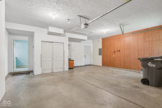 8535 McNutt Circle, Indianapolis, IN 46256
