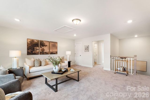 186 Park Place Circle, Winston Salem, NC 27107