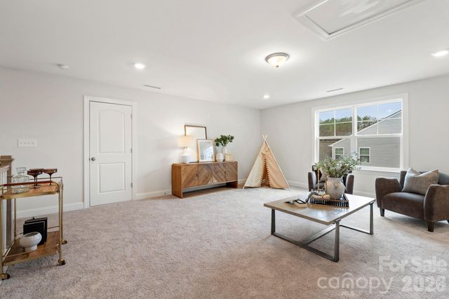 186 Park Place Circle, Winston Salem, NC 27107