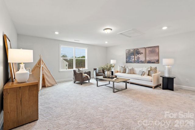 186 Park Place Circle, Winston Salem, NC 27107