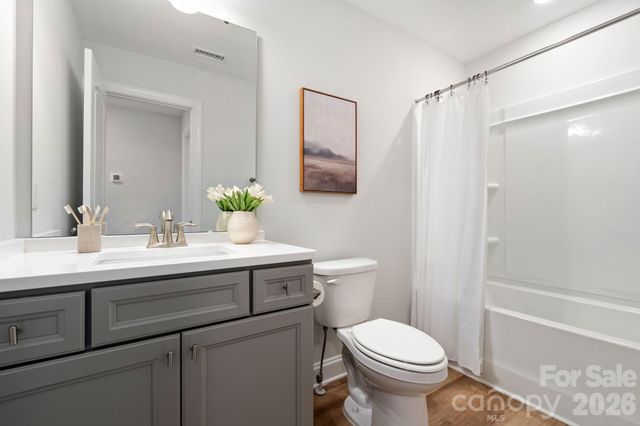 186 Park Place Circle, Winston Salem, NC 27107