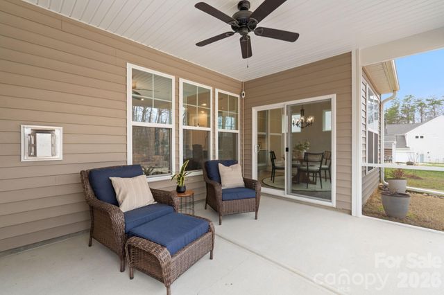 186 Park Place Circle, Winston Salem, NC 27107