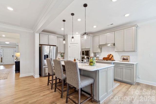 186 Park Place Circle, Winston Salem, NC 27107