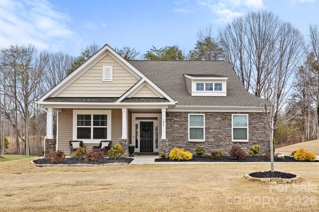 186 Park Place Circle, Winston Salem, NC 27107