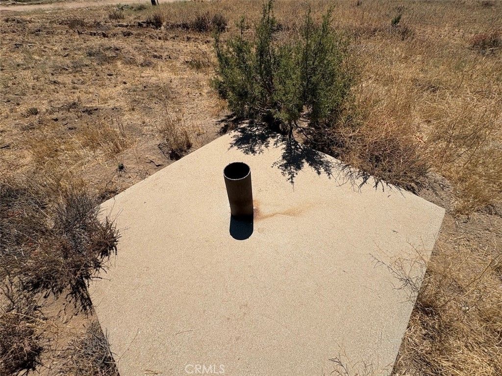 Image 11 of property listing at 22 Shannondale Rd., Acton, CA 93510