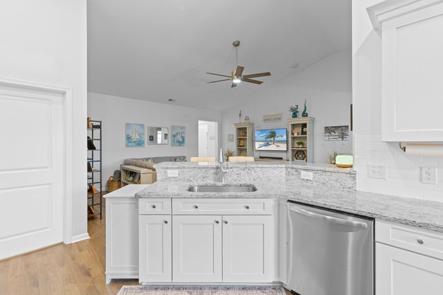 116 Stagecoach Avenue, Summerville, SC 29486