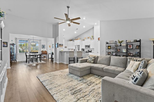 116 Stagecoach Avenue, Summerville, SC 29486