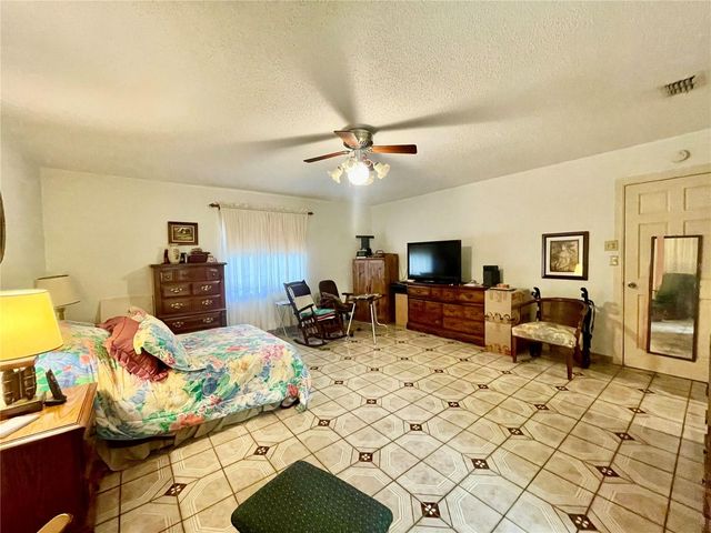 17449 EAGLE LANE, Lutz, FL 33558