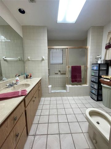 17449 EAGLE LANE, Lutz, FL 33558