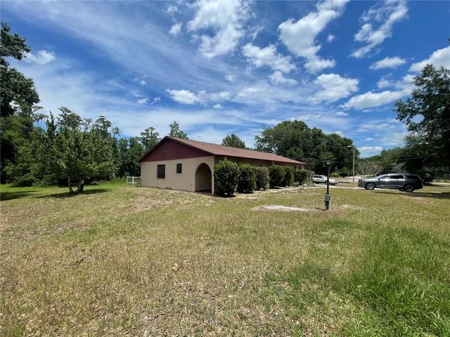 17449 EAGLE LANE, Lutz, FL 33558