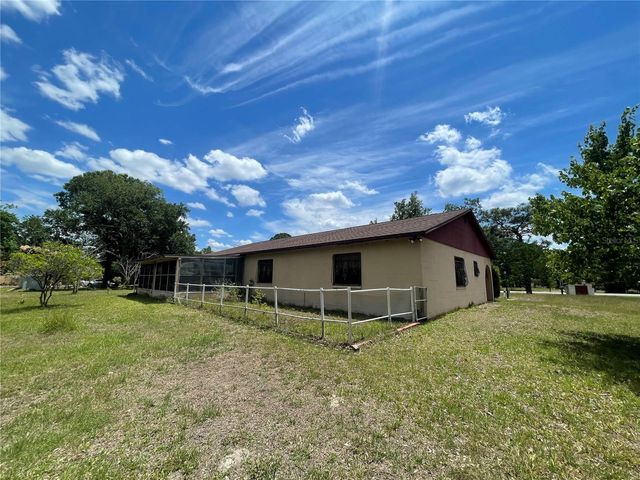 17449 EAGLE LANE, Lutz, FL 33558