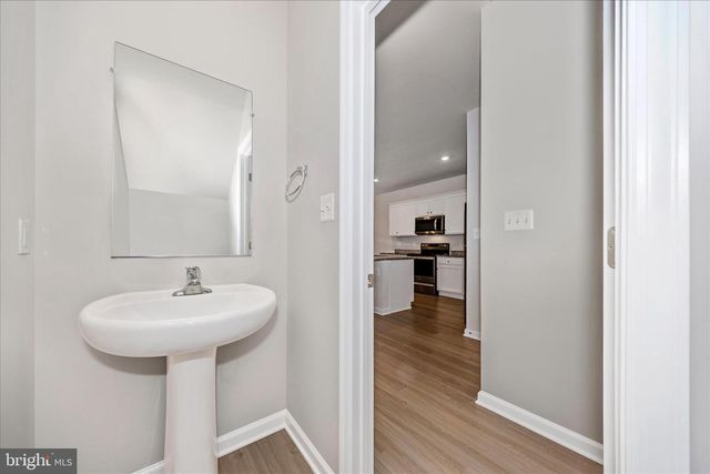 45 BLOOMSBURY ST, Falling Waters, WV 25419