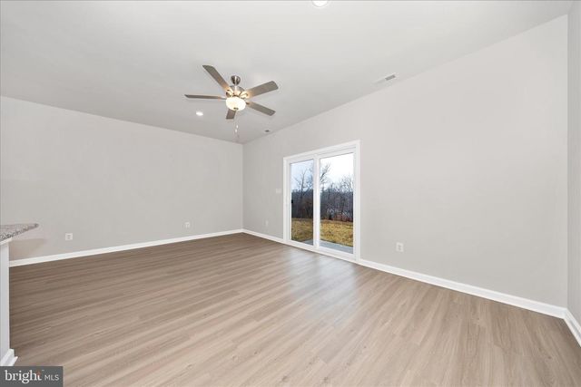 45 BLOOMSBURY ST, Falling Waters, WV 25419