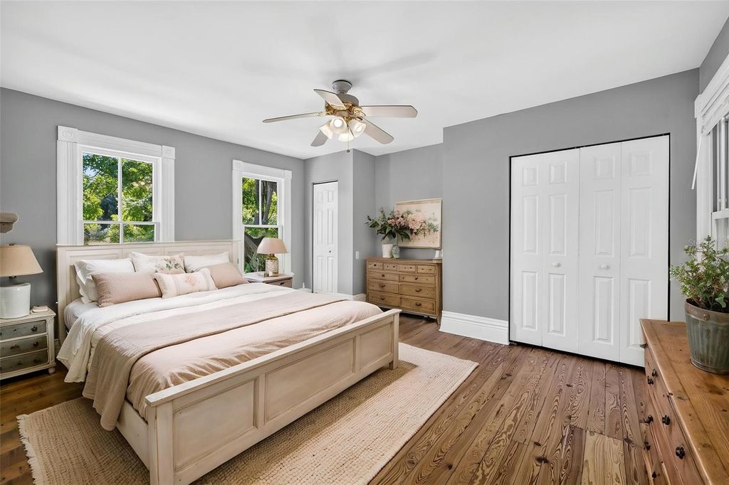 Image 42 of property listing at 1203 E CHELSEA STREET, Tampa, FL 33603