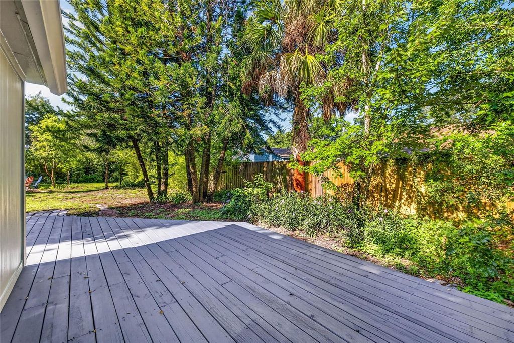 Image 47 of property listing at 1203 E CHELSEA STREET, Tampa, FL 33603