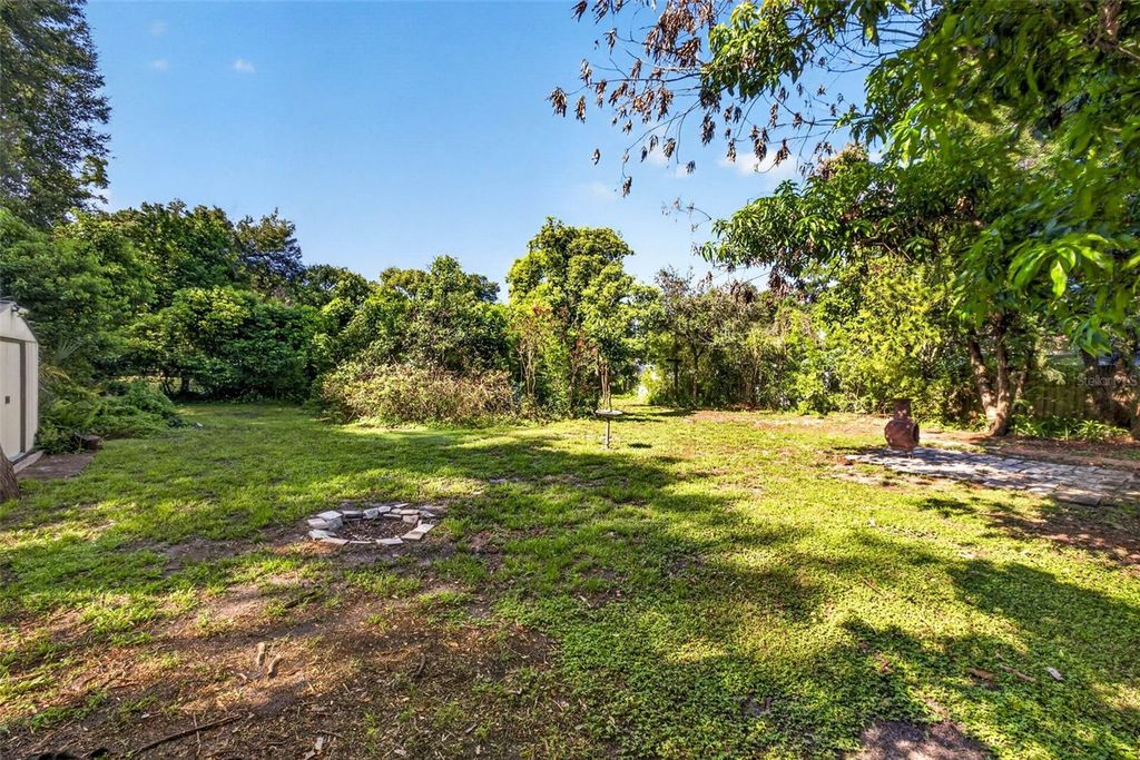 Image 51 of property listing at 1203 E CHELSEA STREET, Tampa, FL 33603