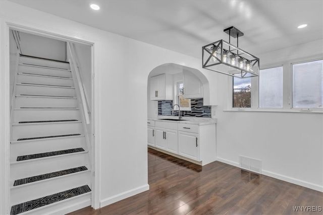 428 Beach Road, Cheektowaga, NY 14225