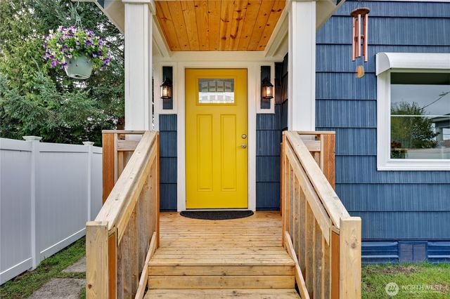 1523 7th Street, Bremerton, WA 98337