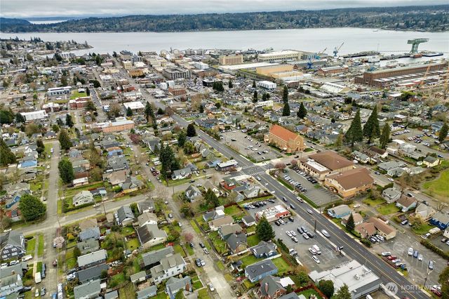 1523 7th Street, Bremerton, WA 98337