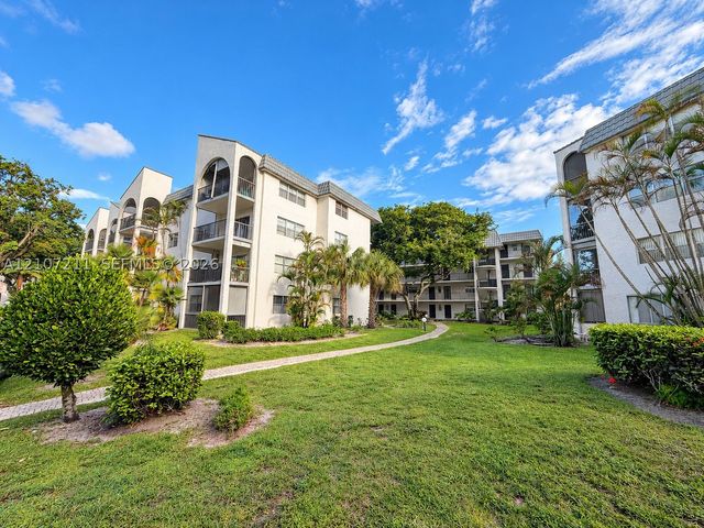 3300 Spanish Moss Ter 301, Lauderhill, FL 33319