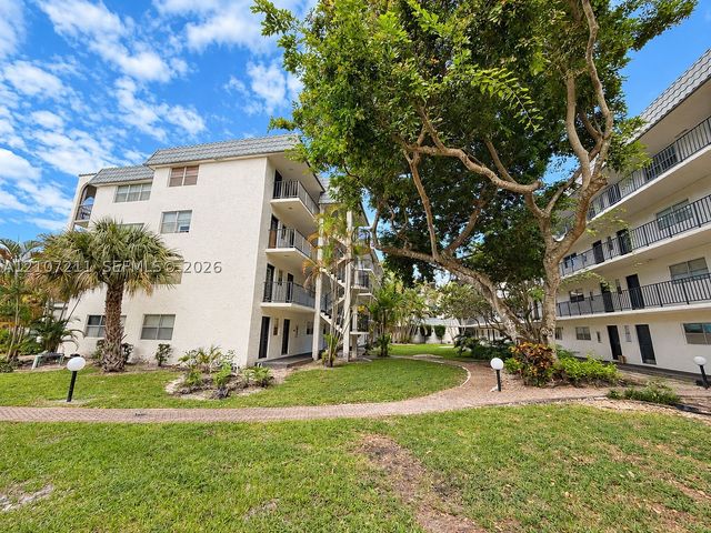 3300 Spanish Moss Ter 301, Lauderhill, FL 33319
