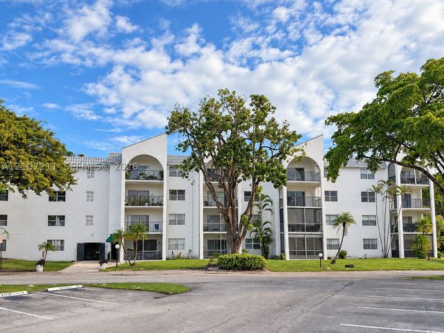 3300 Spanish Moss Ter 301, Lauderhill, FL 33319