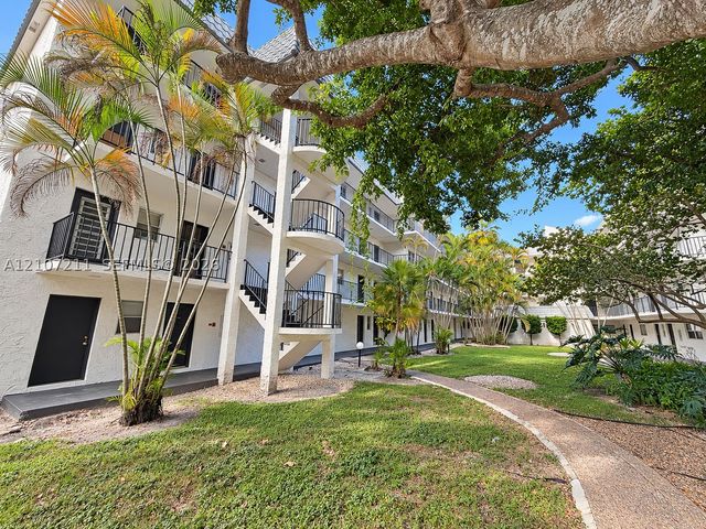 3300 Spanish Moss Ter 301, Lauderhill, FL 33319
