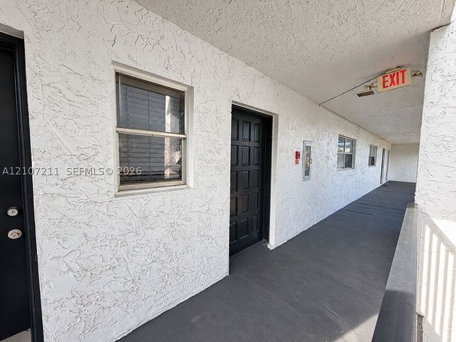3300 Spanish Moss Ter 301, Lauderhill, FL 33319