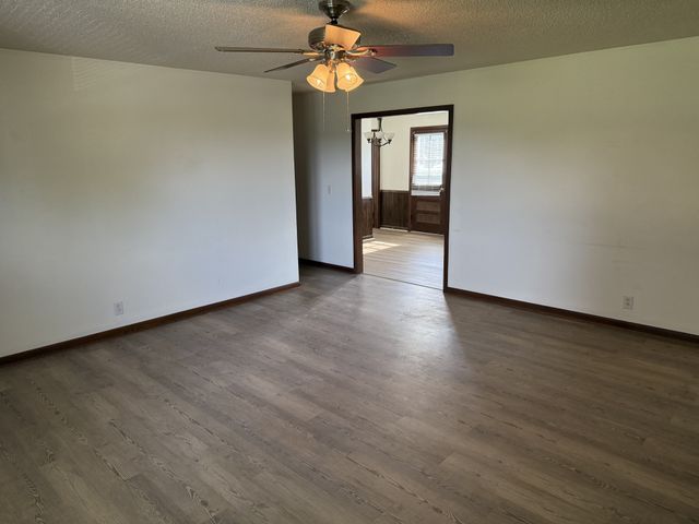 241 Corinth Rd, Portland, TN 37148