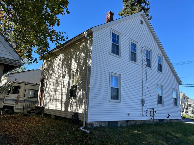 287 Oak Hill Road, Fitchburg, MA 01420