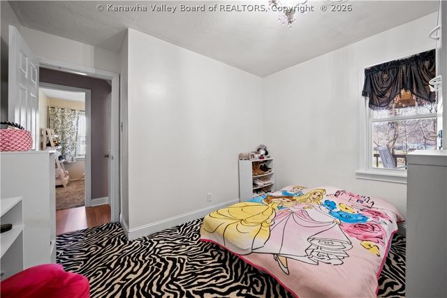 2009 Pennsylvania Avenue, St Albans, WV 25177