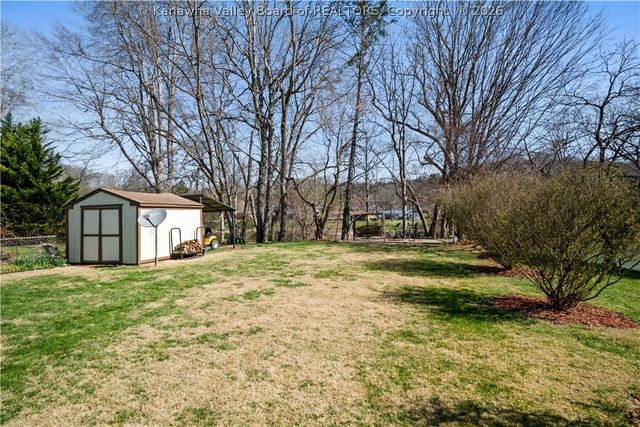 2009 Pennsylvania Avenue, St Albans, WV 25177