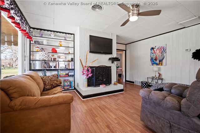 2009 Pennsylvania Avenue, St Albans, WV 25177