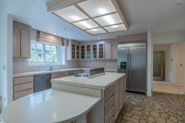 25683 Meadowview Court, Salinas, CA 93908