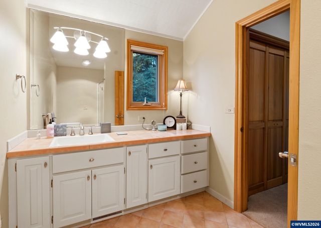 3435 Fir Tree Dr SE, Salem, OR 97317