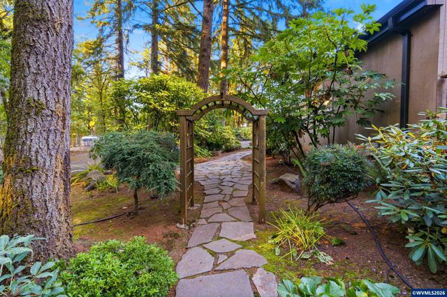3435 Fir Tree Dr SE, Salem, OR 97317