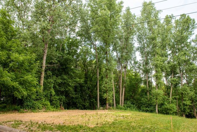 2113 Oakridge Street, Saint Paul, MN 55119