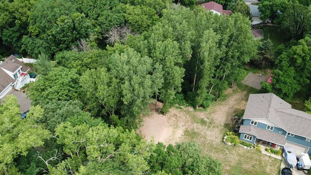 2113 Oakridge Street, Saint Paul, MN 55119