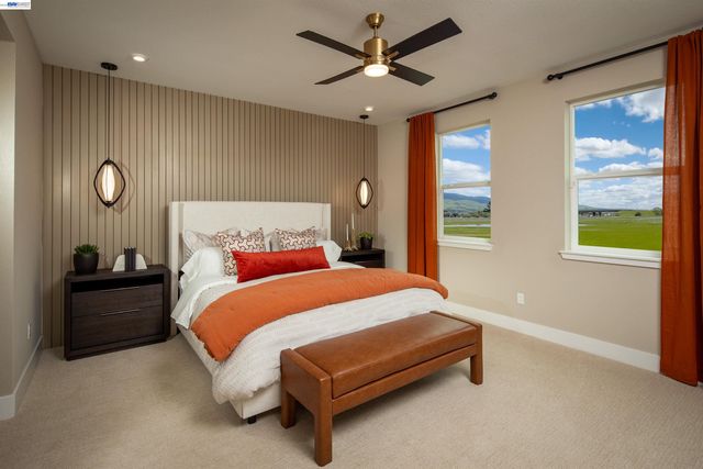 913 More Lane 1304, Morgan Hill, CA 95037