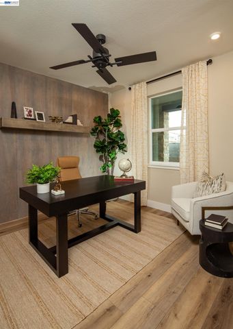 913 More Lane 1304, Morgan Hill, CA 95037