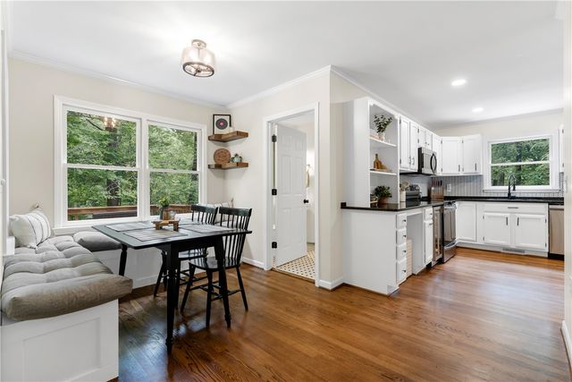 305 Bent Oak Lane, Central, SC 29630