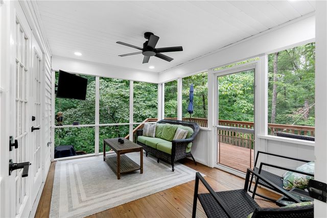 305 Bent Oak Lane, Central, SC 29630